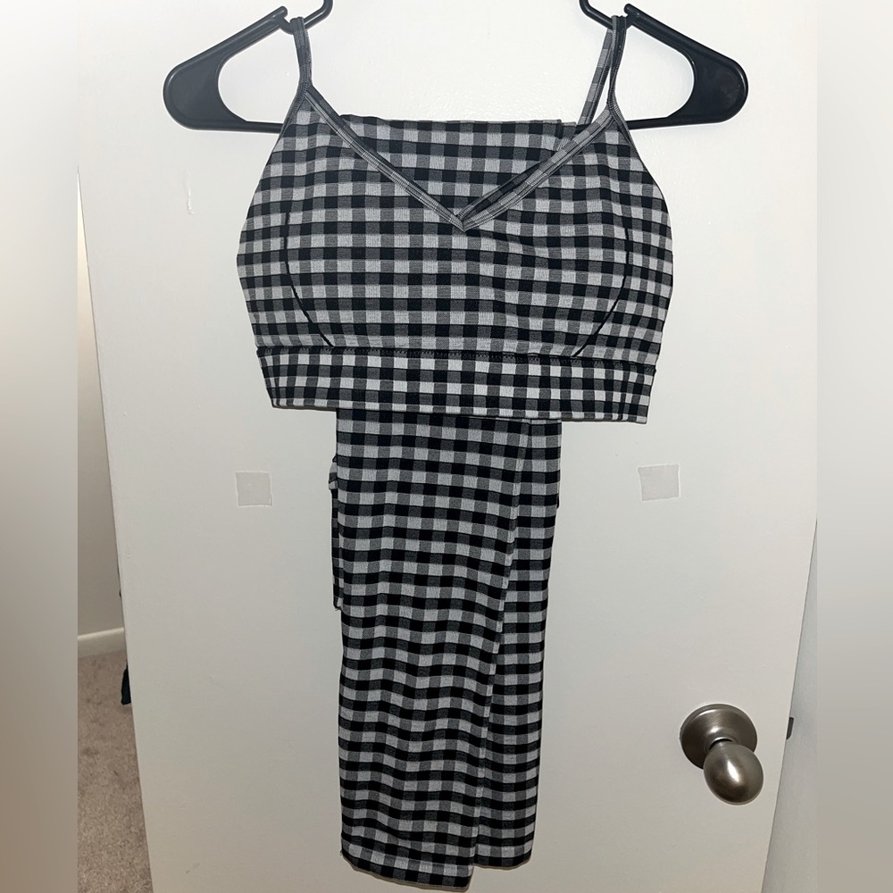 Workout set - sports bra and leggings